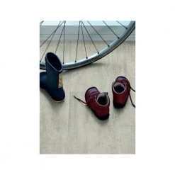 Pergo Tile Optimum Glue Light Grey Travertin Vinylgulv V3218-40047 -homeshop Salgsbutikk unnamed file 1514